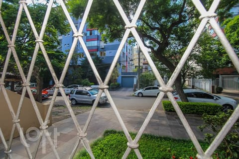 Image 30 - 227900